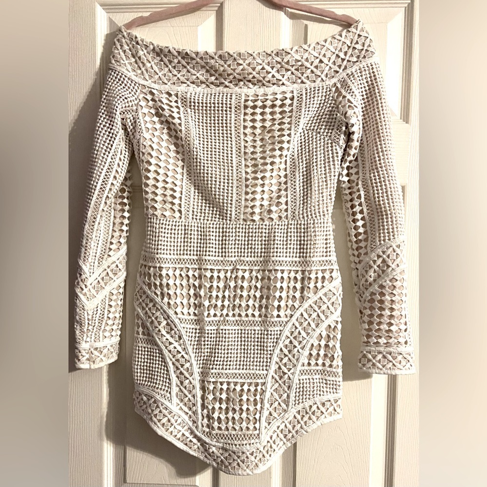 Tobi white small/petite dress. Perfect for your bachelorette party night out!